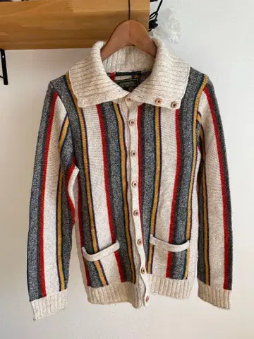 스트라이프 디자인 긴팔 가디건