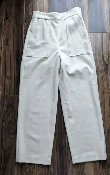 맥피 베이지 아이보리 와이드 레그 슬랙스