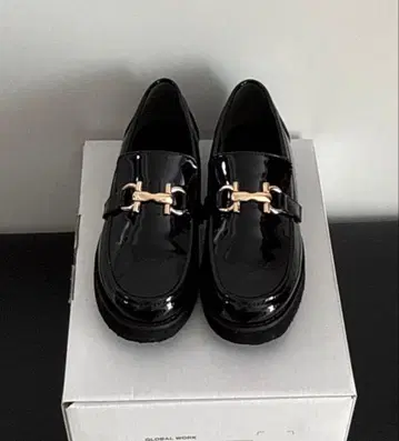 글로벌 워크 에나멜풍 통굽 로퍼 M(23cm~23.5cm)