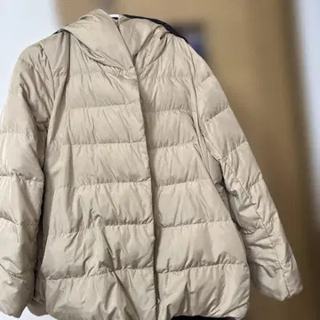 베이지 후드 부착 다운 자켓 쿠미쿄쿠 LL