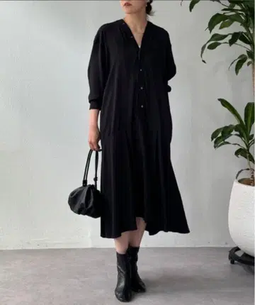 BEARDSLEY 비어즐리 칼라리스 셔츠 원피스 블랙