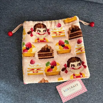 LOVERARY 페코짱 패턴 파우치