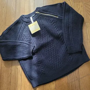 TOMORROWLAND 네이비 케이블 니트 스웨터