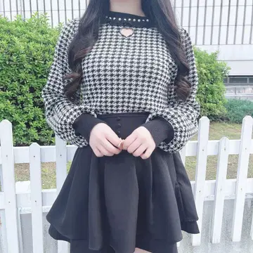 evelyn 하트컷 니트 블랙