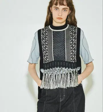 PUBLIC TOKYO 자수 디자인 프린지 베스트