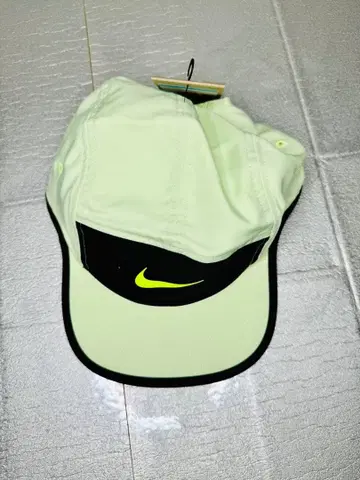 Nike 라임 그린 블랙 캡