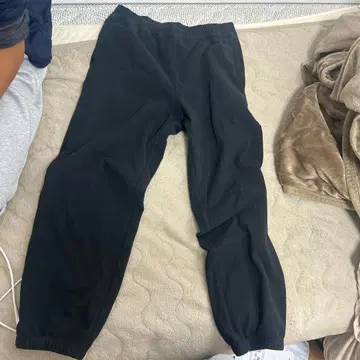 블랙 M 사이즈 스웨트 팬츠 뒷주머니 포함