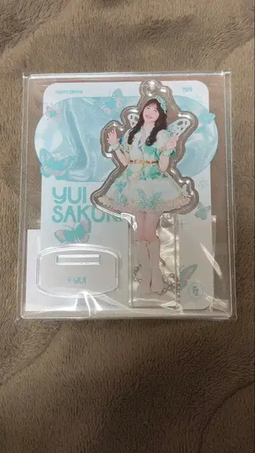 FRUITS ZIPPER 사쿠라이 유이 아크릴 스탠드 butterfly