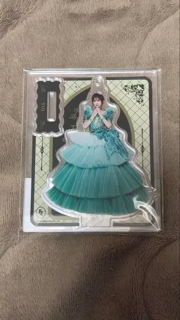 FRUITS ZIPPER 사쿠라이 유이 아크릴 스탠드 롱 드레스