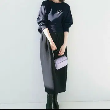 새상품급 UNFILO BEAUTY FORM JERSEY 코쿤 스커트