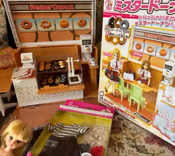 [배송비 균일 중 기간 한정] 리카짱 & 드레스 포함 미스터 도넛샵