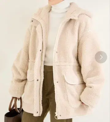 후드 부착 보아 코트