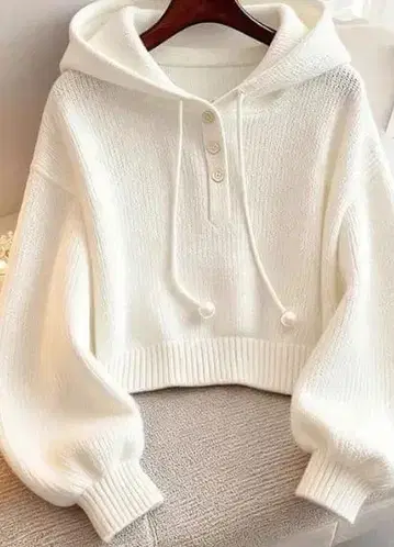 화이트 후드 부착 크롭 후드티