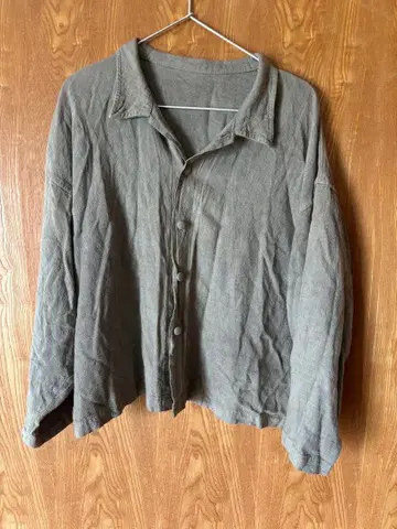 젠 선생님의 일상복 긴팔 셔츠