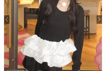 벌룬 프릴 도킹 맨투맨 상의