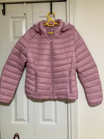 새상품, 멋스러운 착용감 발군의 따뜻한 후드 부착 얇은 핑크 다운 자켓