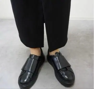 APOM 플랫폼 스니커즈