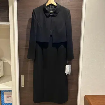 원피스 블랙스 슈트 (펄 장식 포함) 예복