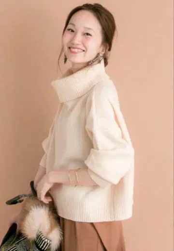 어반 리서치 터틀 니트