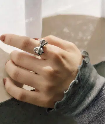 미사용 새상품 이아파피요네 레이디 리본 링