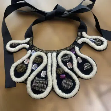 아트 데코풍 비즈 초커