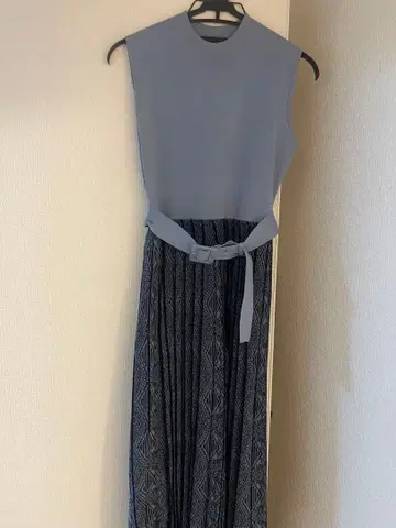 Pinky & Dianne 슬리브리스 롱 원피스 그레이