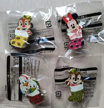 디즈니 크리스마스 핀 배지 4세트