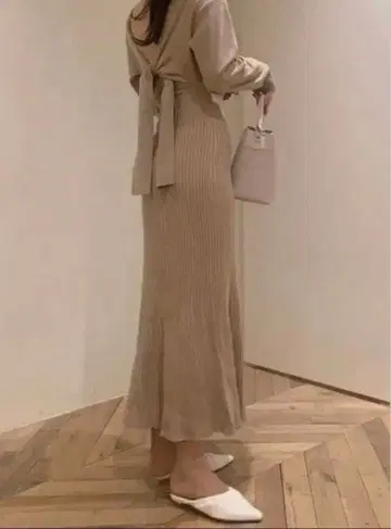 스나이델 베이지 니트 원피스