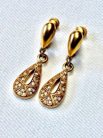 D'ORLAN 돌란 빈티지 골드 큐빅 귀찌