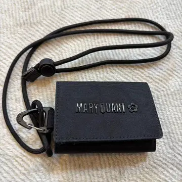 미사용 25년 신상 MARY QUANT 블랙 3단 폴더형 지갑