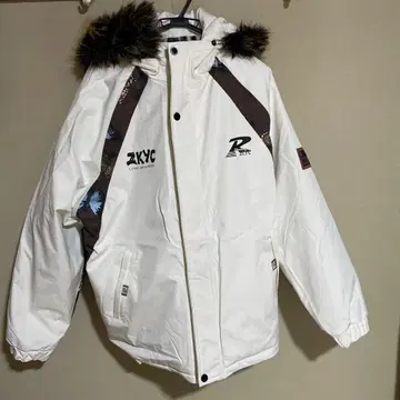 화이트 나일론 자켓 퍼 포함 컨디션 최상