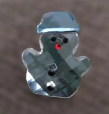 SWAROVSKI 스와로브스키 핑 브로치 눈사람 모티브