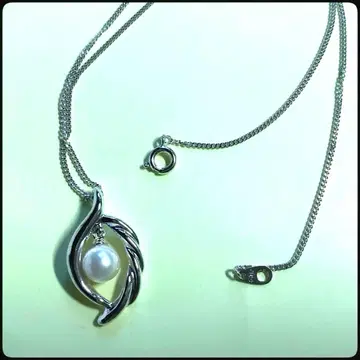 실버 흔들리는 펄 장식 잎 디자인 목걸이