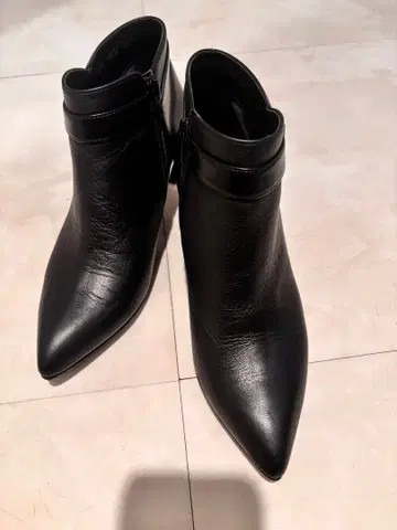 아르테미스 바이 다이애나 숏부츠 천연 가죽 사이드 지퍼 블랙 24.5