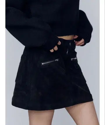 EMODA 페이크 스웨이드 미니 스커트