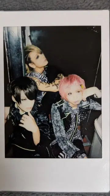 달콤한 폭력 폴라로이드