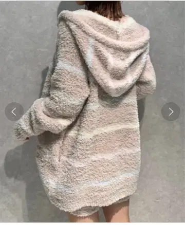 젤라또피케 후드티 베이지