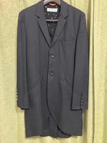 루드 갤러리 사마귀 코트