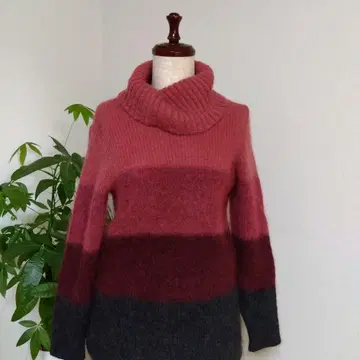 터틀넥 니트 핑크 그레이 그라데이션 레리안