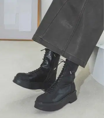[ 새상품 ] [ JEANASIS ] 절개 레이스업 부츠/블랙 / L