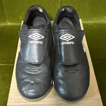 엄브로 액셀러레이터 축구화 블랙 19cm