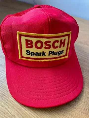 기업 로고 메쉬 캡 트래커 BOSCH