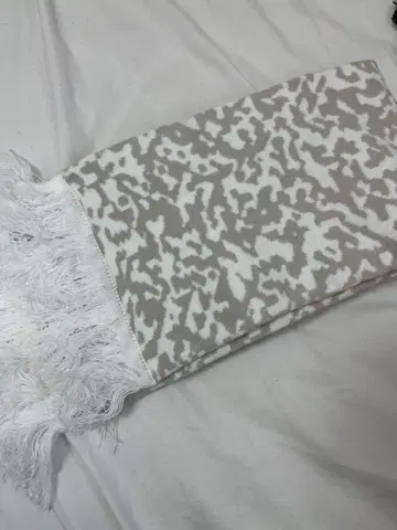 Mrs. GREEN APPLE 화이트 라운지 스톨