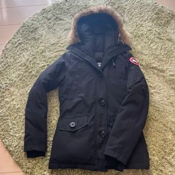 Canada Goose 다운 자켓 블랙
