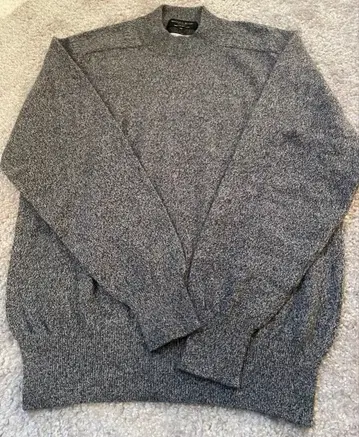 BELLEVUE BLUME 100% 캐시미어 그레이 크루넥 스웨터