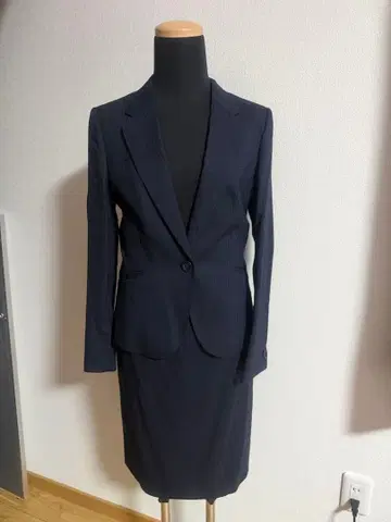 취업 정장 스트라이프 네이비 아오키