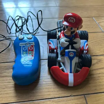 마리오 카트와 리모컨 세트
