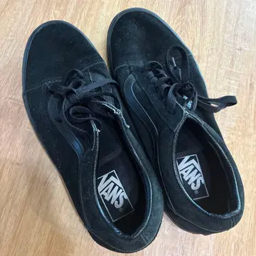 VANS 블랙 스웨이드 스니커즈