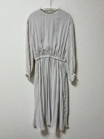 Ballsey 랜덤 플리츠 조젯 허리 개더 원피스