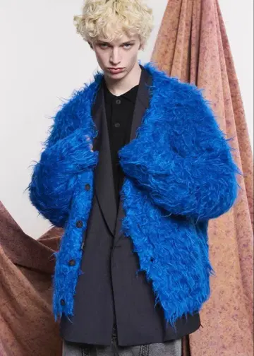 MAISON SPECIAL 오버 샤기 V넥 니트 가디건